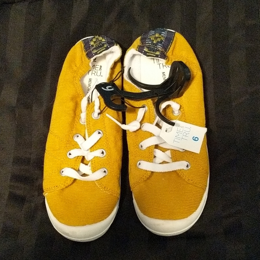 Time & Tru shoes